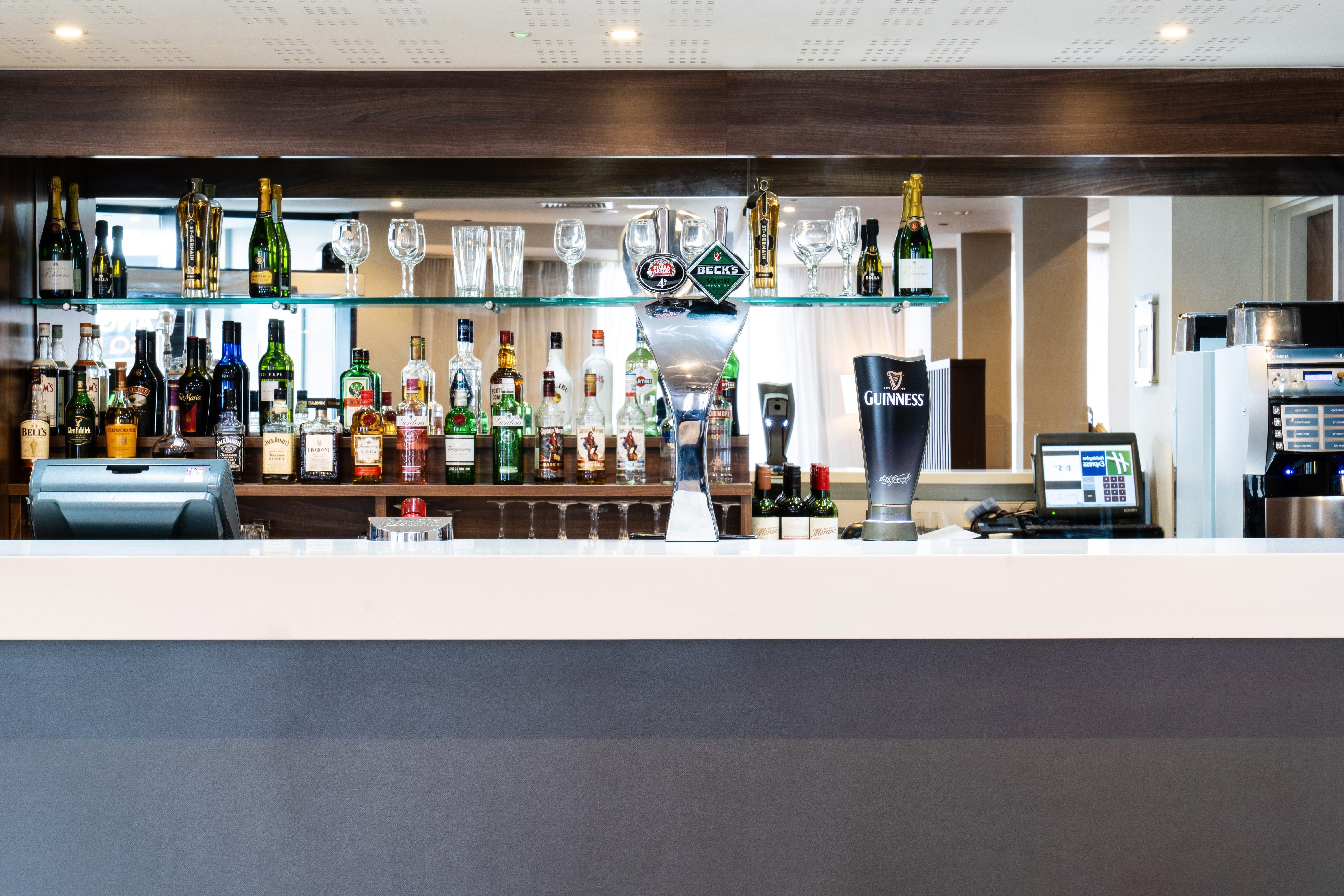 Holiday Inn Express Birmingham - Snow Hill By Ihg Ngoại thất bức ảnh